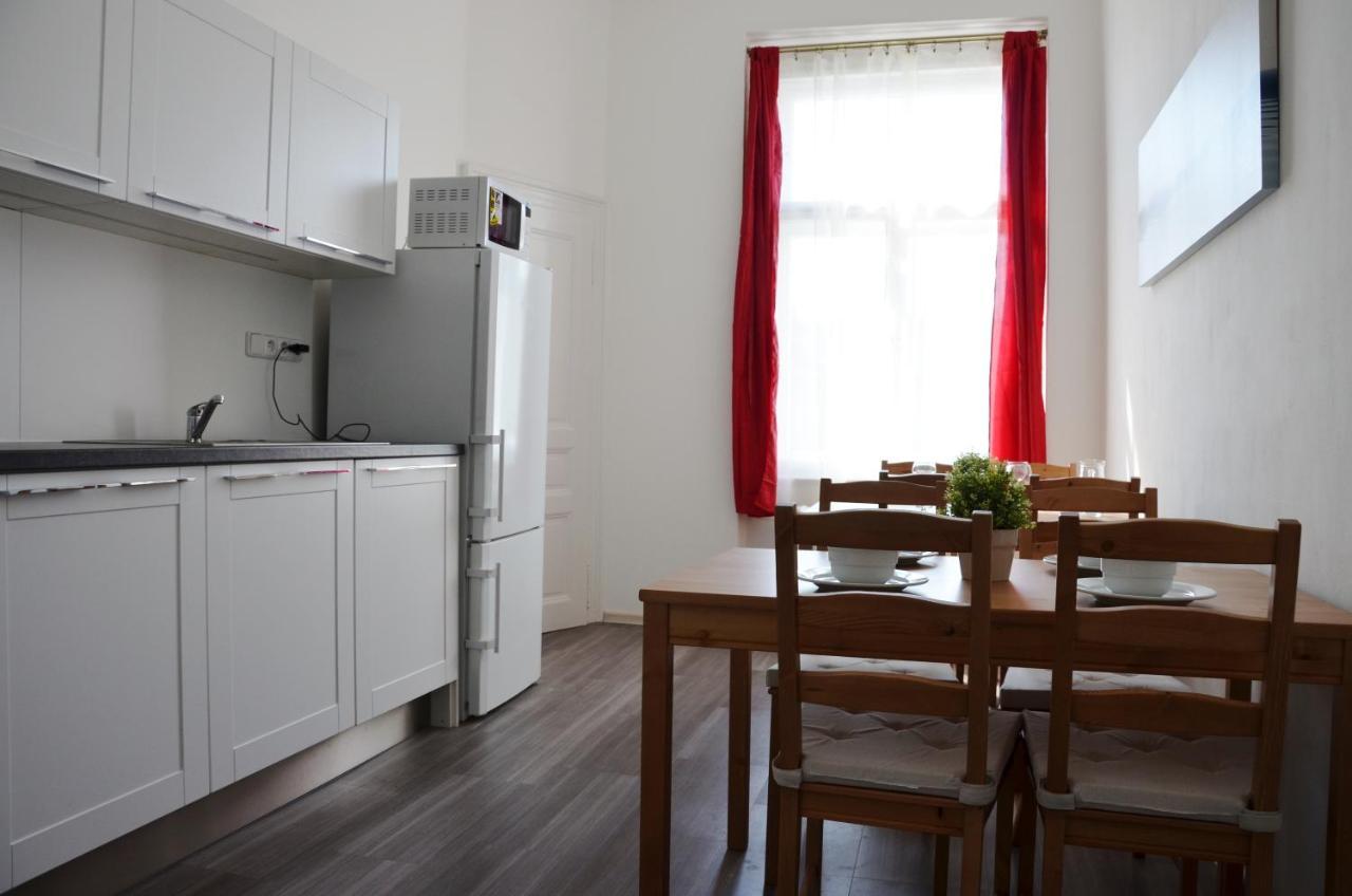 Apartment In The Heart Of Prag Exterior foto